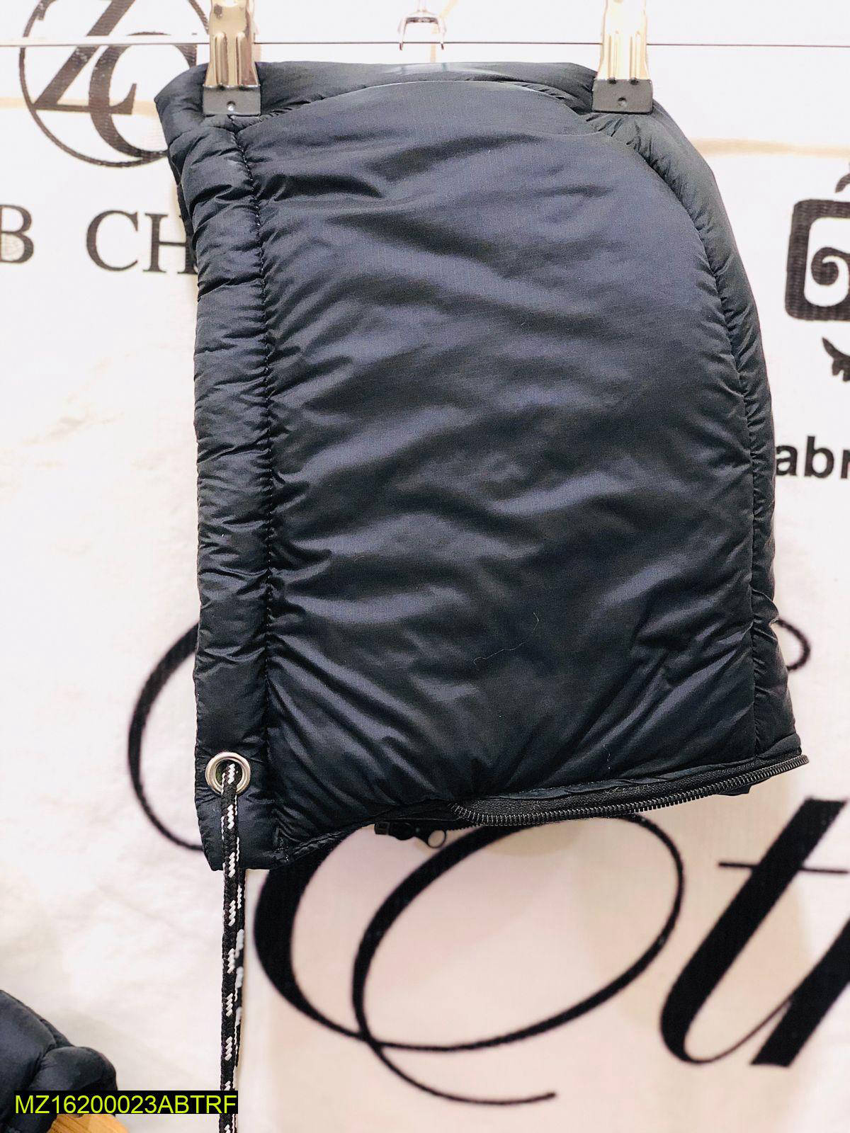 1 Pc Men's Stitched Parachute Quilted Plain Sleeveless Jacket